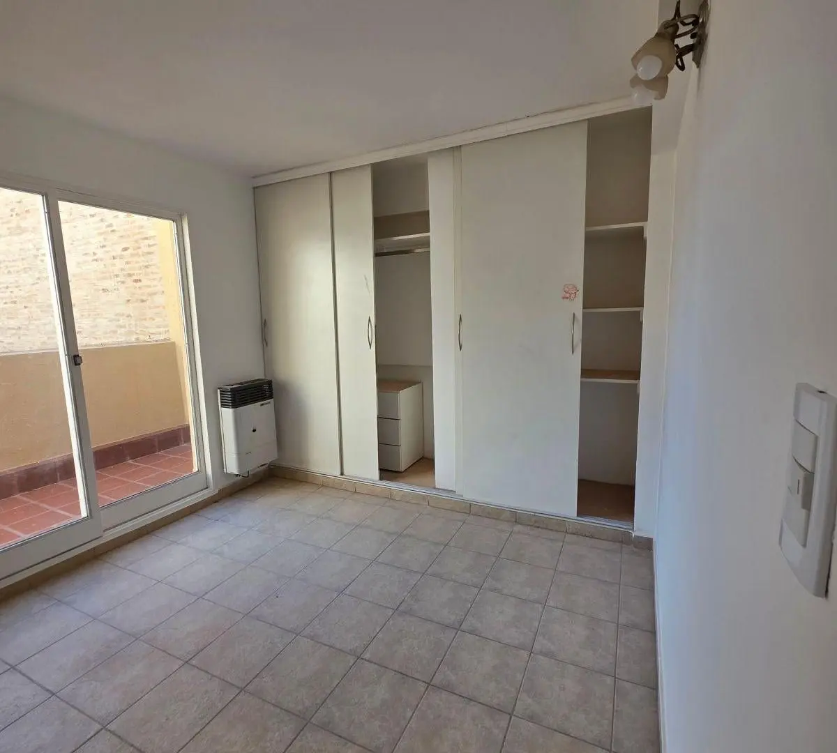 Depto de dos Dormitorios!!! Con ASADOR Y BALCON TERRAZA! 4