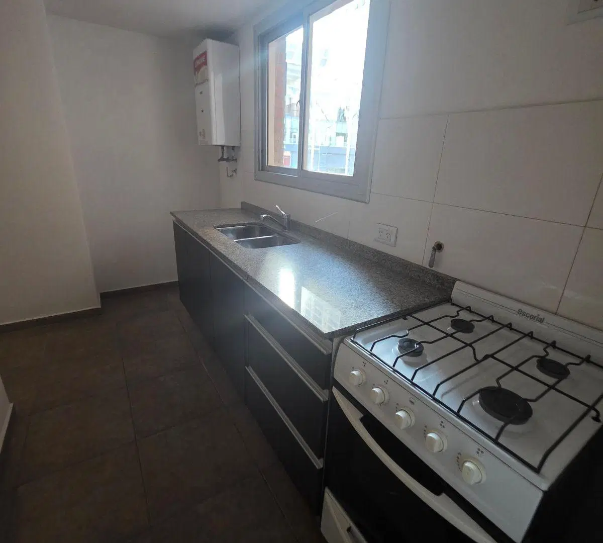 NUEVA CORDOBA!! 1 DORMITORIO!! BALCON!! 4