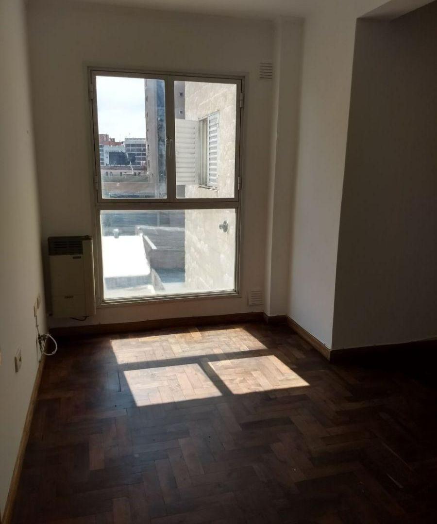 Foto de VENDO DEPARTAMENTO! A METROS DE VELEZ SARSFIELD. EXCELENTE UBICACION, imagen 1