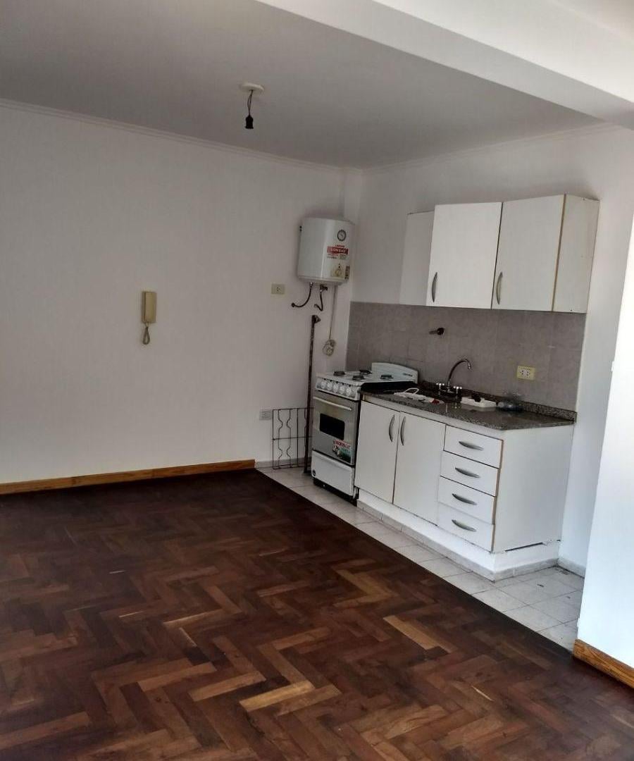 Foto de VENDO DEPARTAMENTO! A METROS DE VELEZ SARSFIELD. EXCELENTE UBICACION, imagen 2