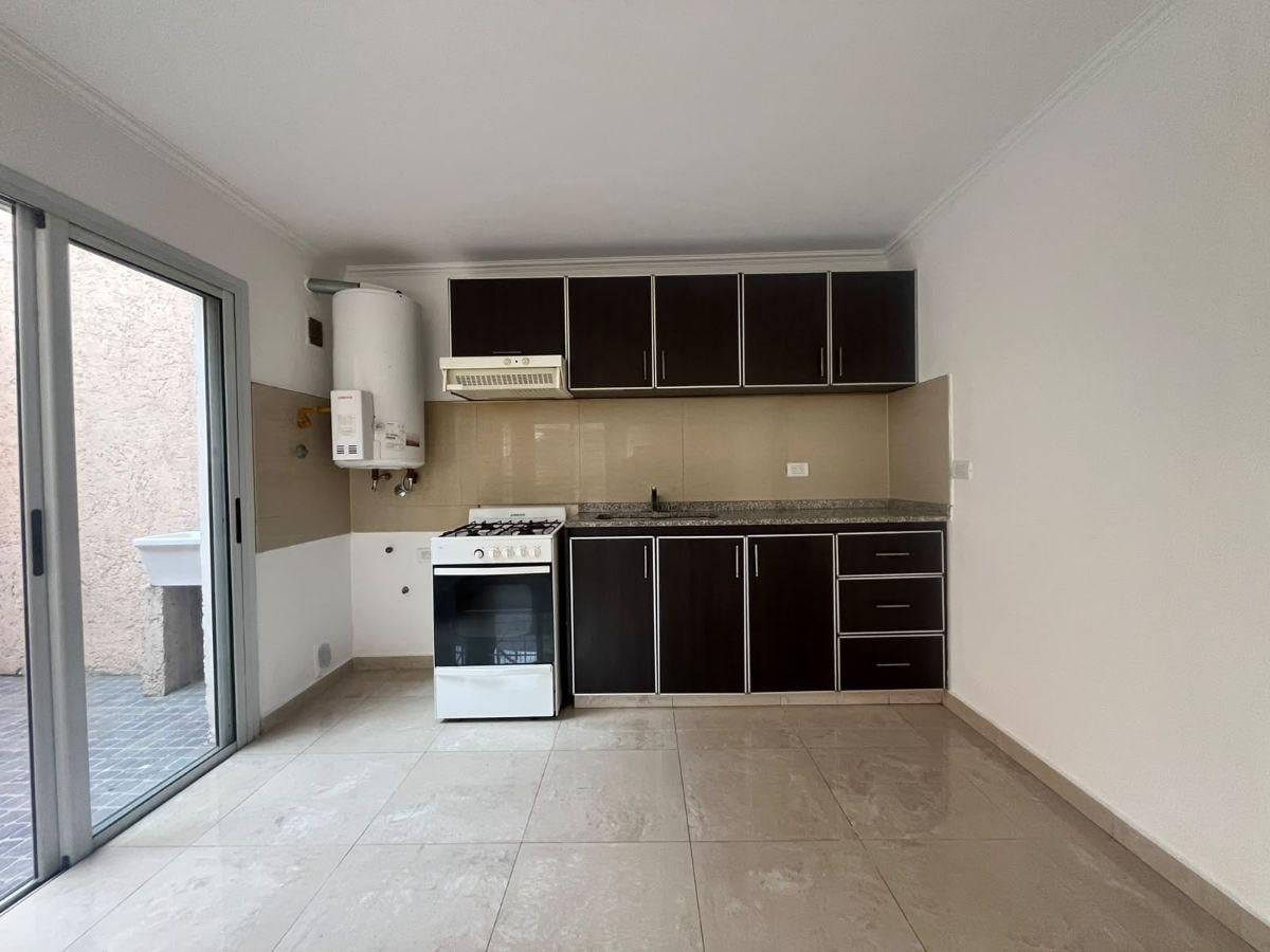 Foto de ALQUILO DEPTO - 1 DORMITORIO - MARQUES DE SOBREMONTE - JUAN B NOBLE 587, imagen 4