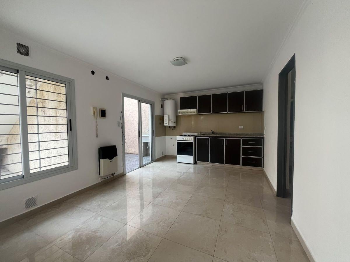 Foto de ALQUILO DEPTO - 1 DORMITORIO - MARQUES DE SOBREMONTE - JUAN B NOBLE 587, imagen 1