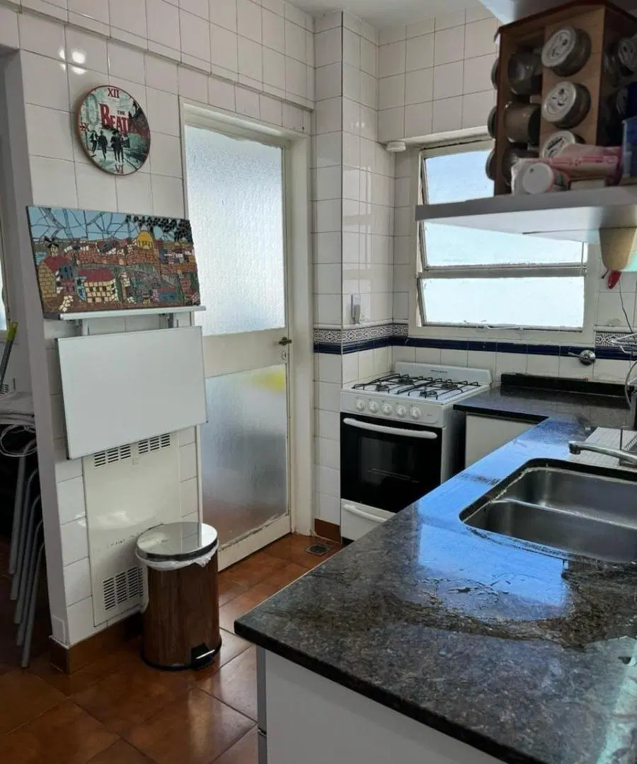 3 ambientes en Recoleta. Balcón/parrilla. Cochera. apto crédito. 2