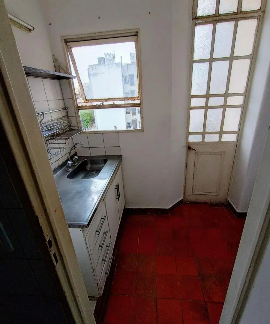 Monoambiente en Rivadavia al 2700 3