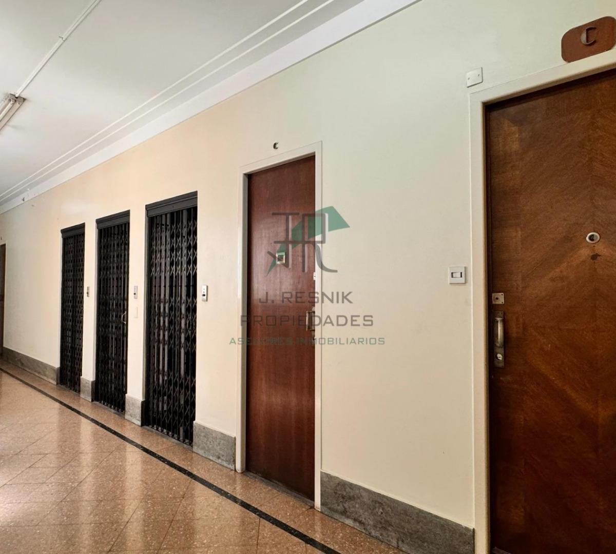 Oficina / Departamento 4 Ambientes Leandro N Alem y Tucuman 1