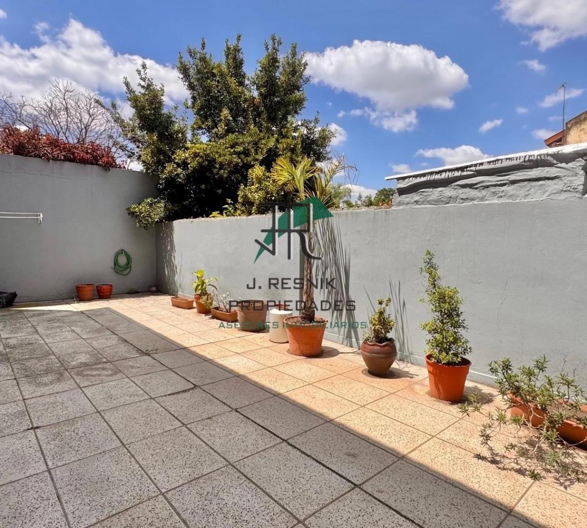 Casa en Moreno 4 Dorm. Impecable Para Entrar 2