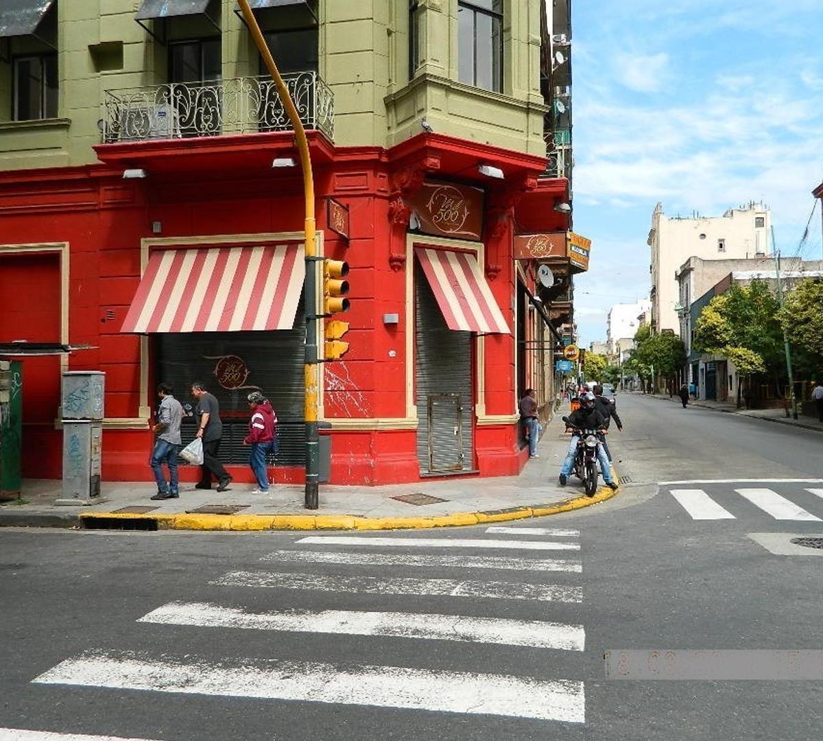 Foto de LOCAL EN VENTA CON SUBSUELO Y DOS PISOS DE VIVIENDAS, imagen 4