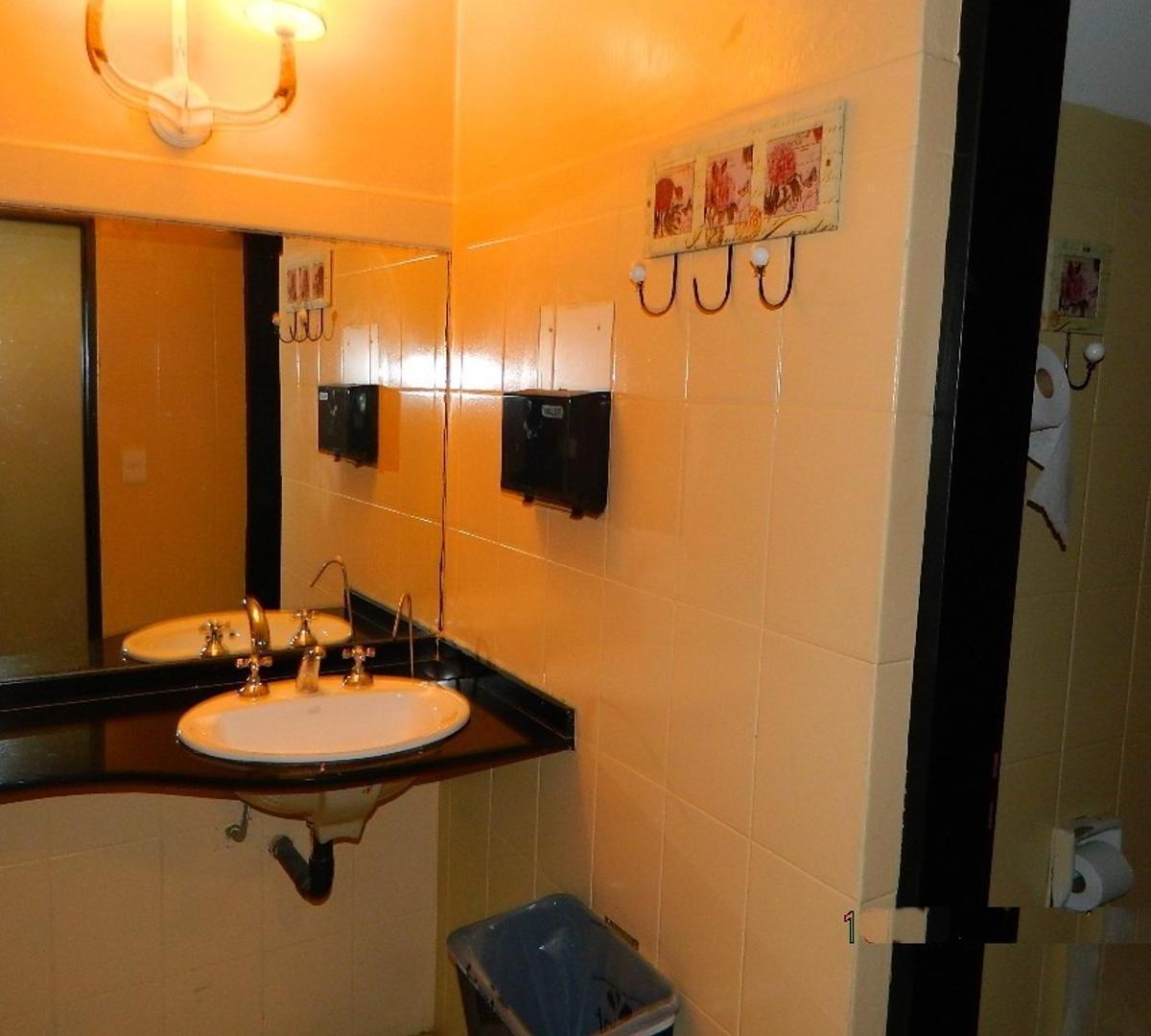 Foto de LOCAL EN VENTA CON SUBSUELO, imagen 4