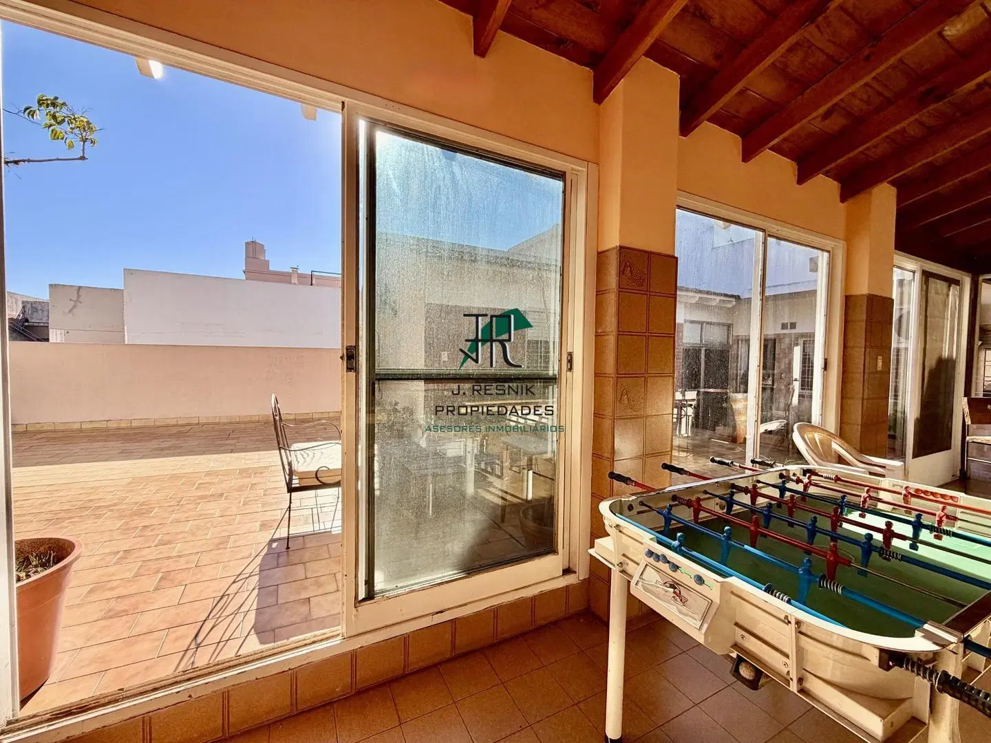 CASA 4 AMB - 2 COCHERAS - PATIO - QUINCHO - GALPÓN IMPECABLE 4