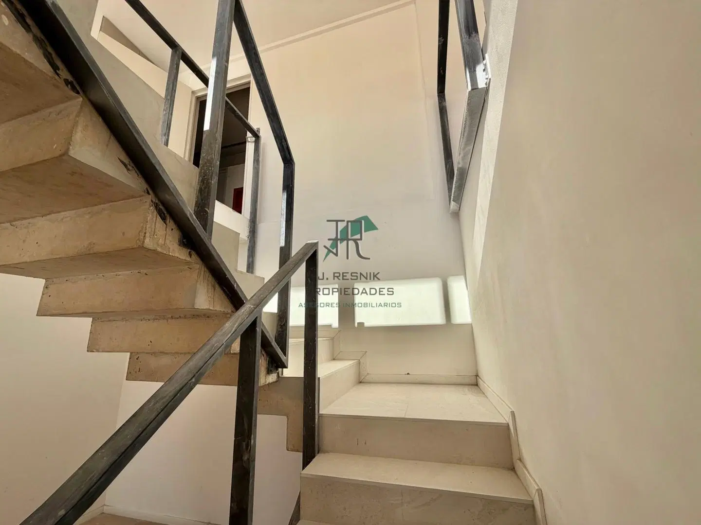 Duplex 4 ambientes Balcon terraza. cochera 2