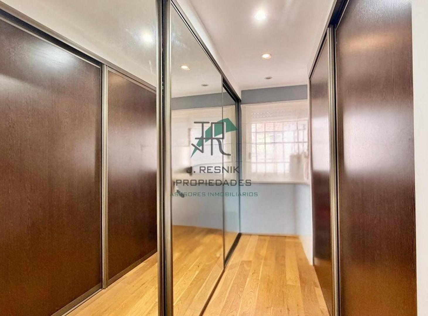 Foto de PH EN COGHLAN - UN GUSTO EXQUISITO - IMPECABLE - PISO 1ro, imagen 2