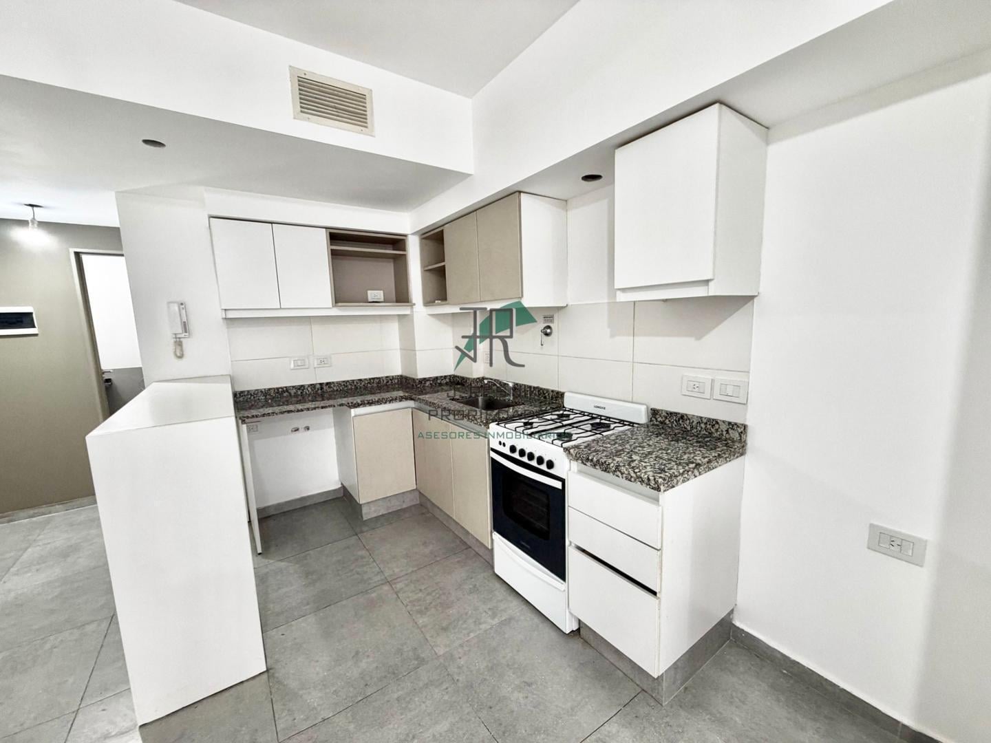 Foto de Monoambiente. Apto profesional. Amenities. Cochera en alquil, imagen 1