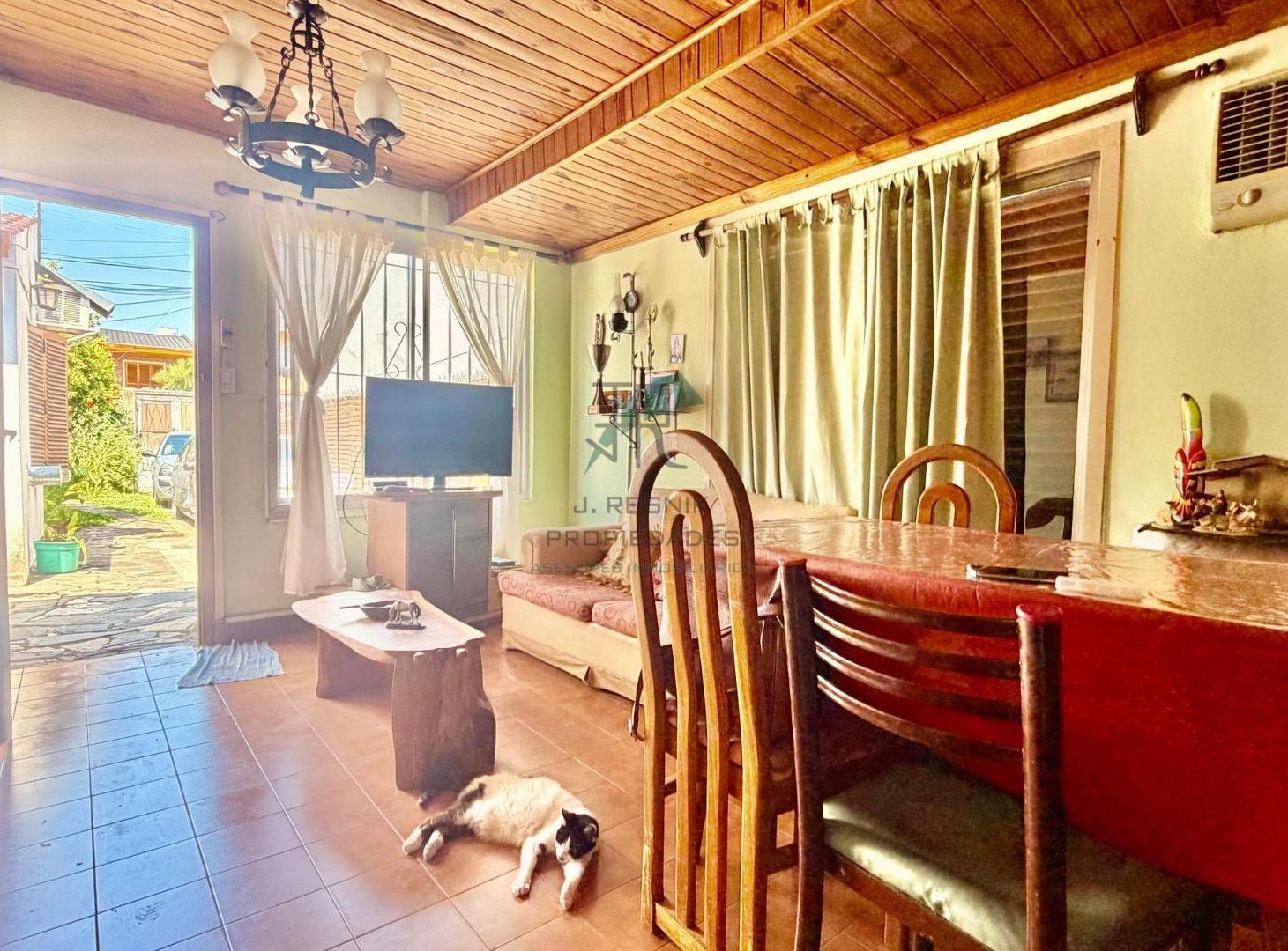Foto de CASA 4 DORMITORIOS COCINA COMEDOR PARQUE MUY BUENA, imagen 5