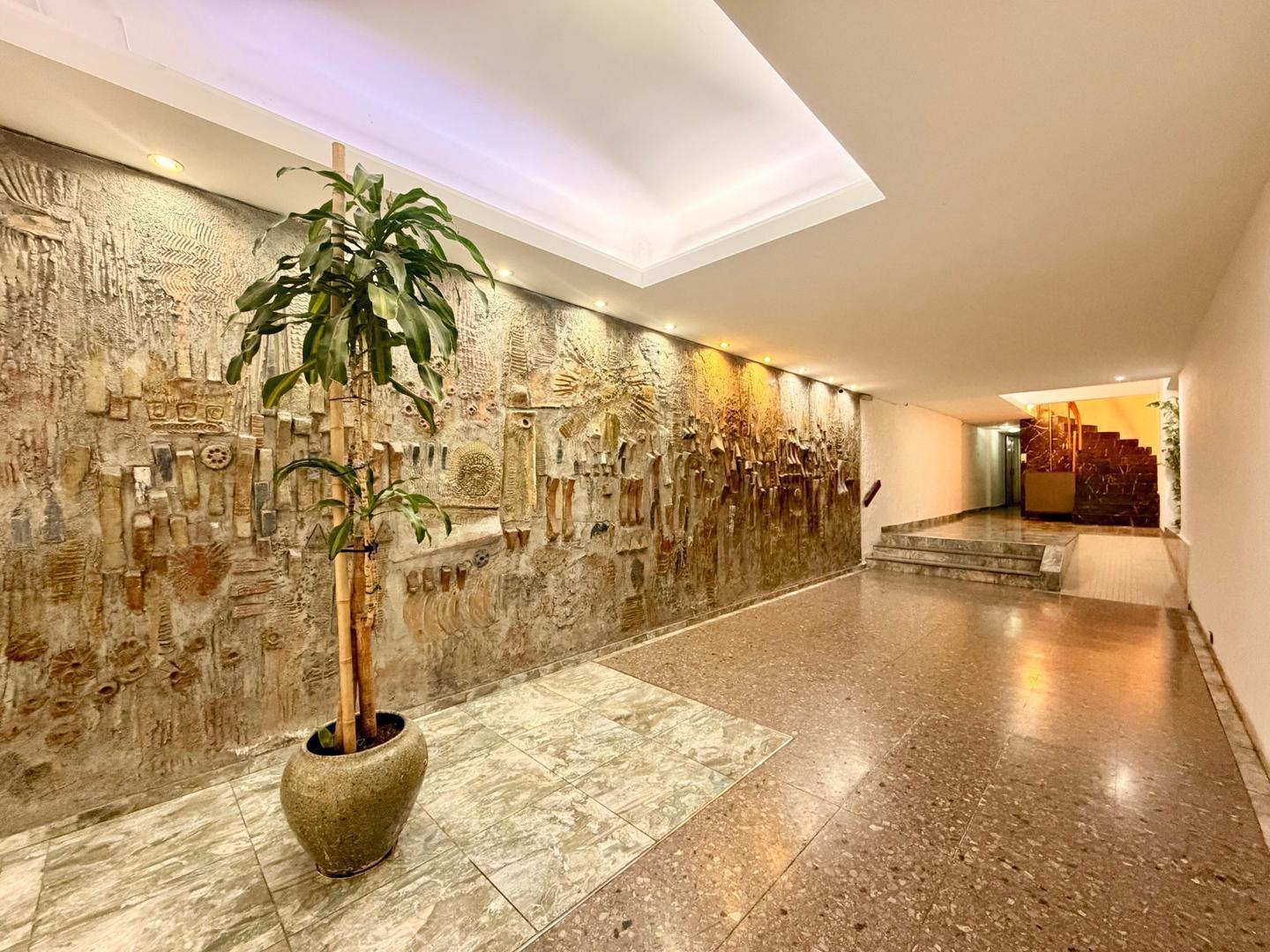 Foto de DEPARTAMENTO 3 AMBIENTES CON 105 Mts PATIO QUINCHO ÚNICO, imagen 5