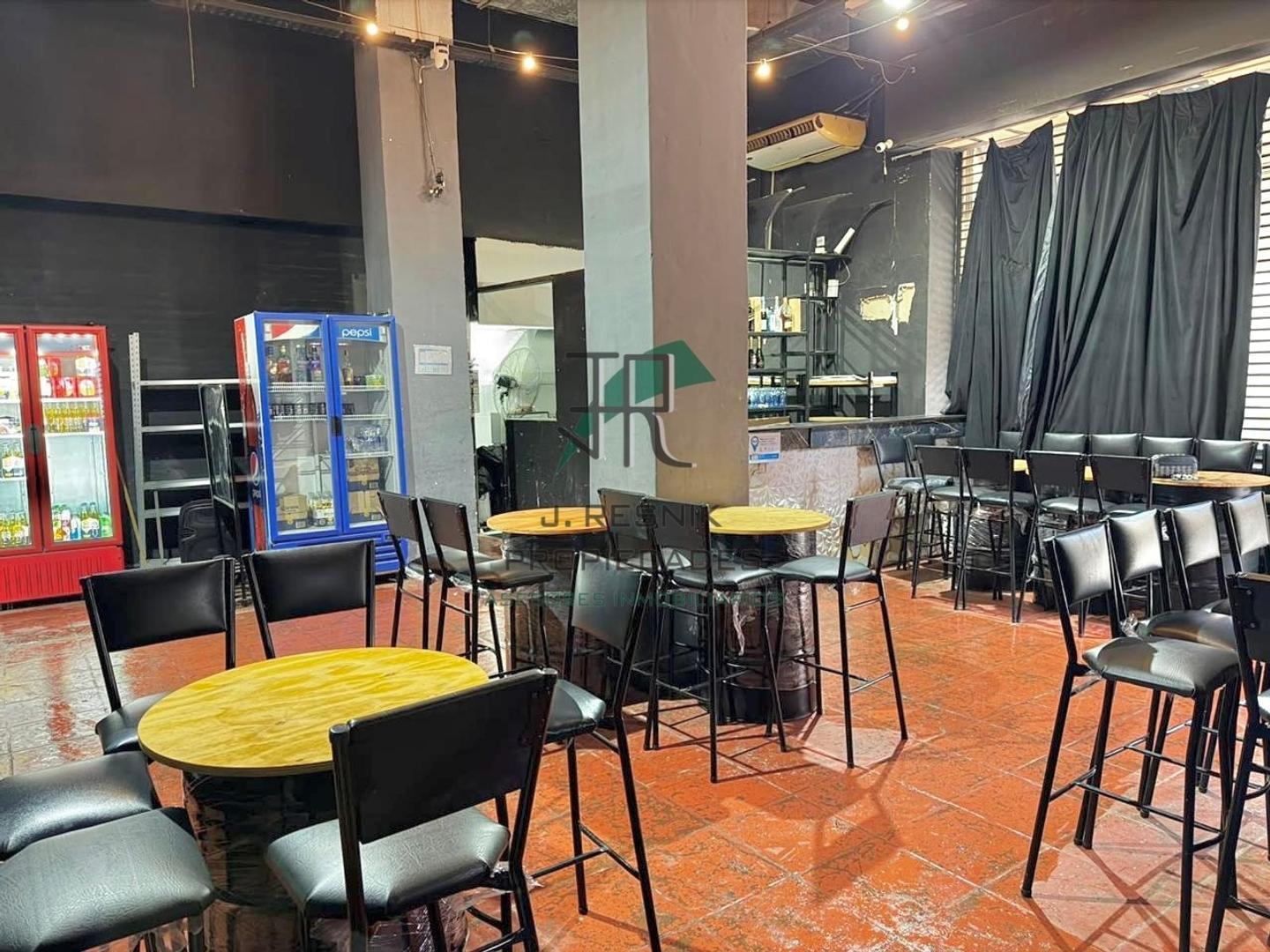 Foto de LOCAL EN VENTA CON SUBSUELO Y DOS PISOS DE VIVIENDAS, imagen 3