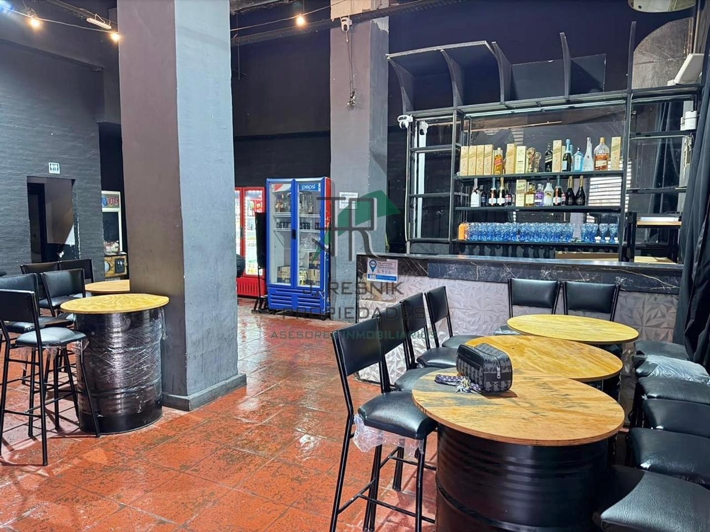 Foto de LOCAL EN VENTA CON SUBSUELO Y DOS PISOS DE VIVIENDAS, imagen 5