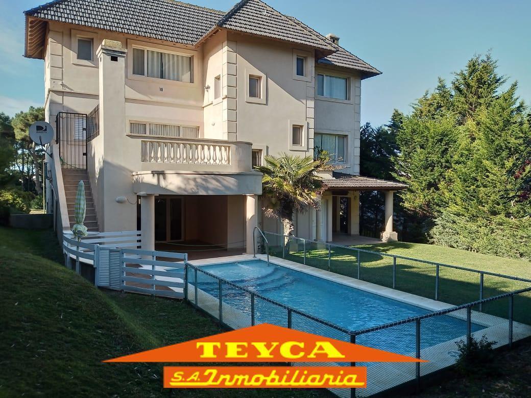 ALQUILER TEMPORARIO, CASA DE 5 AMBIENTES C/ PILETA Y JACUZZI