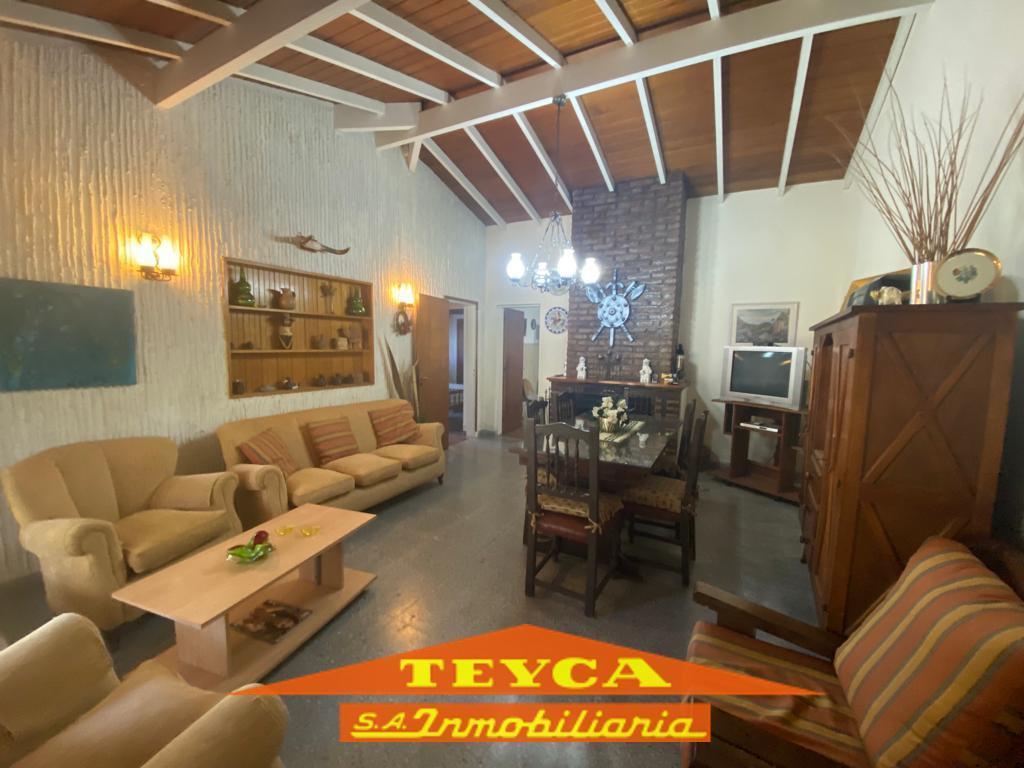 4 AMBIENTES | TRITONES 380