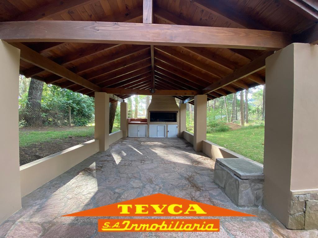 ALQUILER TEMPORARIO Casa de 4 ambientes - Pinamar Norte, muy cerca del mar!!!