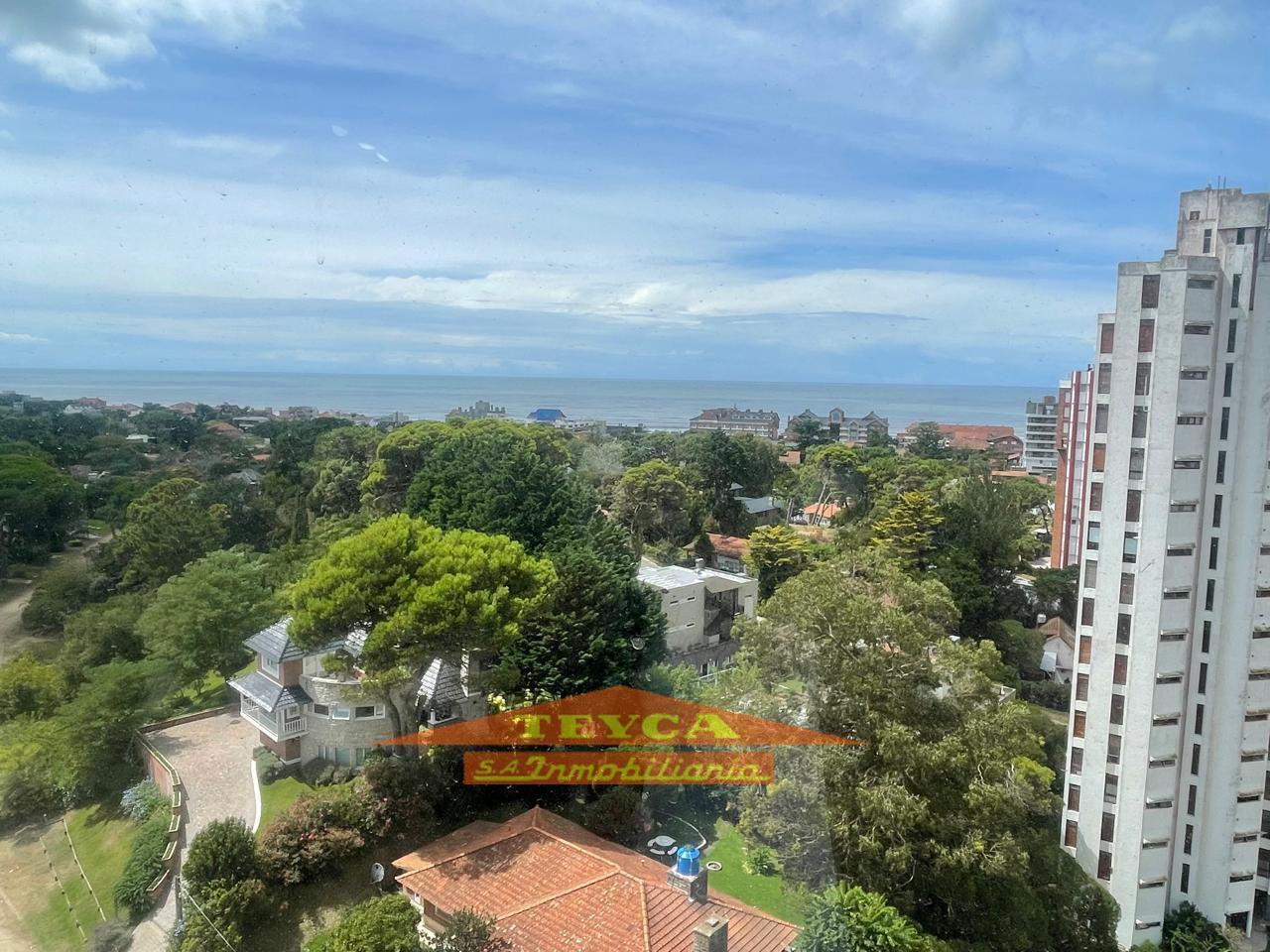 Venta, Departamento de 4 amb c/ cochera, Centro Pinamar