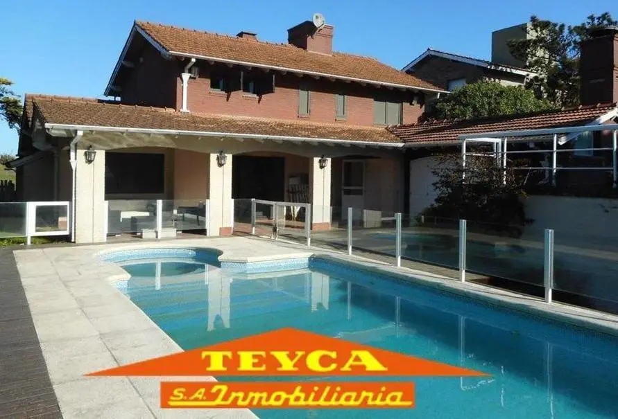 IMPERDIBLE CHALET CON PISCINA PARA PASAR TUS VACACIONES!!! 1