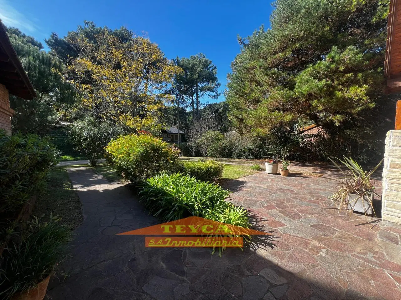 Venta, Casa de 5 ambientes, Zona Lasalle, Pinamar 1