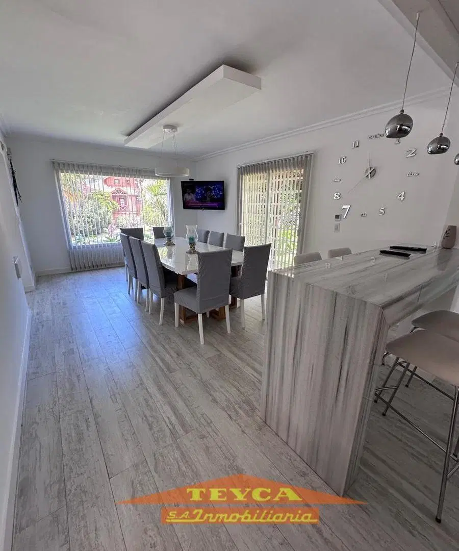 VENTA CASA DE 5 AMBIENTES | ZONA GOLF PINAMAR 2