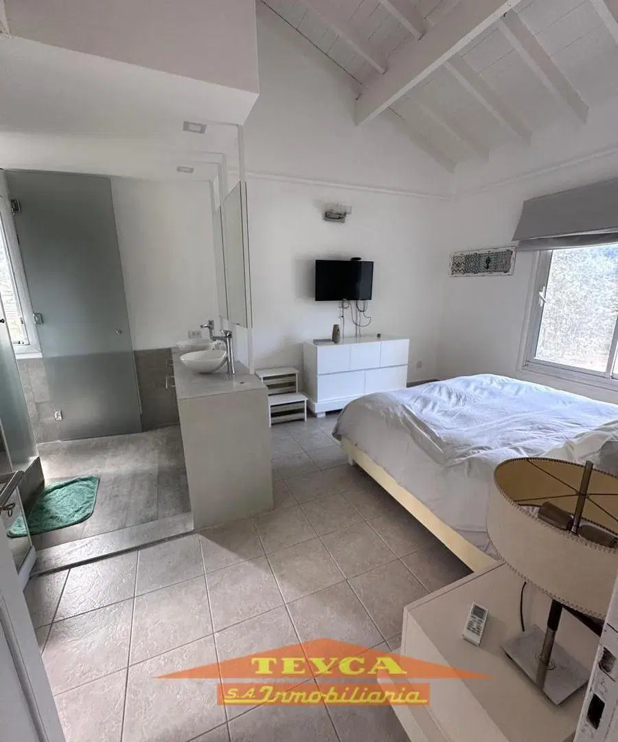 VENTA CASA DE 5 AMBIENTES | ZONA GOLF PINAMAR 2