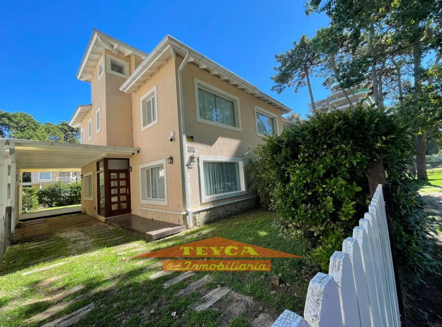 En venta PH, de 4 ambientes, zona B5 , Pinamar 2