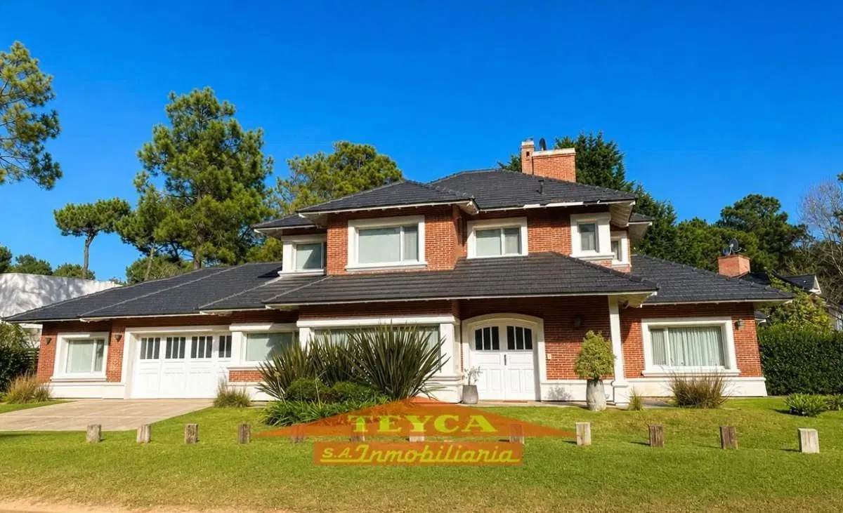 Venta, Casa de 5 ambientes, Zona Norte Pinamar 1