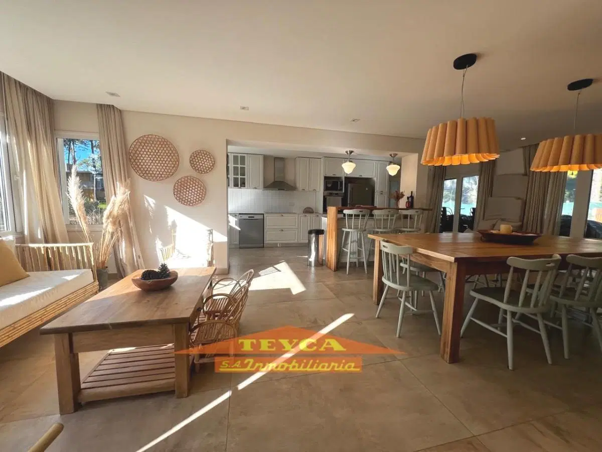 Venta, Casa de 5 ambientes, Zona Norte Pinamar 2