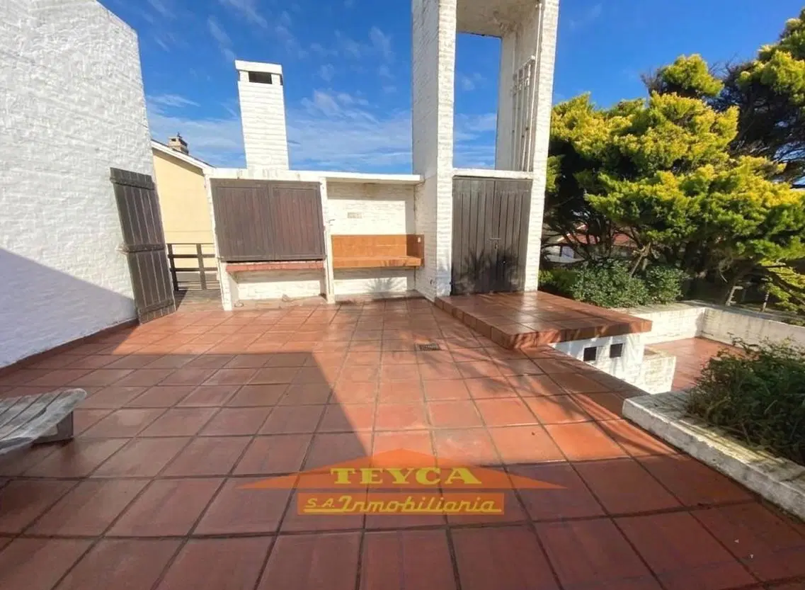 Venta, casa de 4 amb c/ dep, zona centro, a mts del mar, Pinamar 2