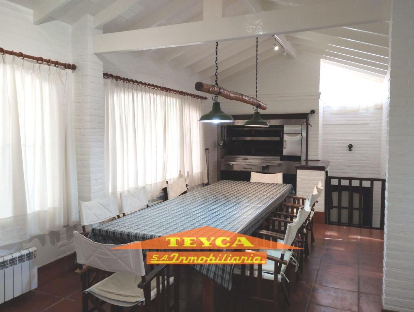Foto de IMPERDIBLE CHALET CON PISCINA PARA PASAR TUS VACACIONES!!!, imagen 1