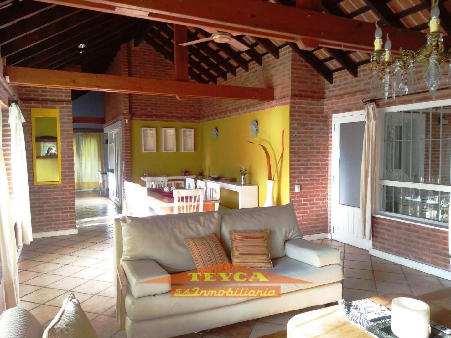 Foto de Casa en FRENTE GUINDO 912 ESQ. DEL TUCAN, imagen 5