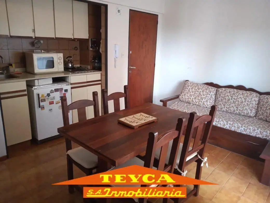 VENTA, DEPTO 2 AMB C/ COCHERA Y BAULERA, CENTRO PINAMAR 3