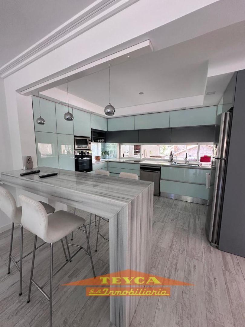 Foto de VENTA CASA DE 5 AMBIENTES | ZONA GOLF PINAMAR, imagen 1