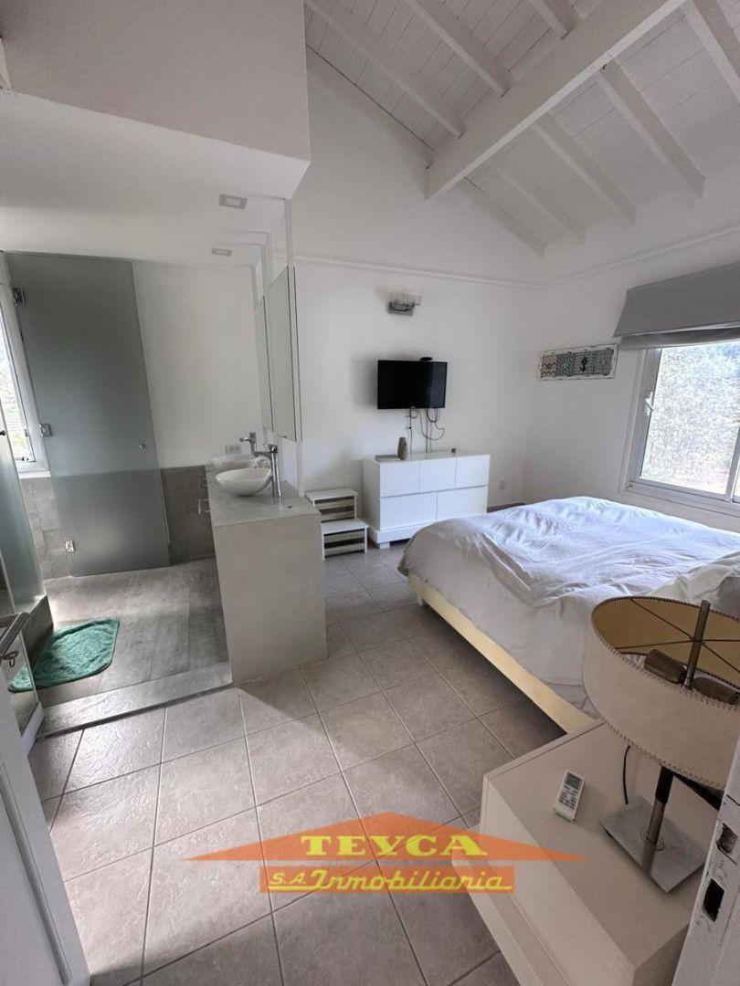 Foto de VENTA CASA DE 5 AMBIENTES | ZONA GOLF PINAMAR, imagen 2