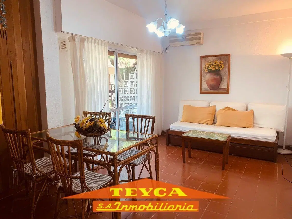 VENTA, DEPTO DE 2 AMBIENTES C/ COCHERA, ZONA DUPLEX, PINAMAR 1