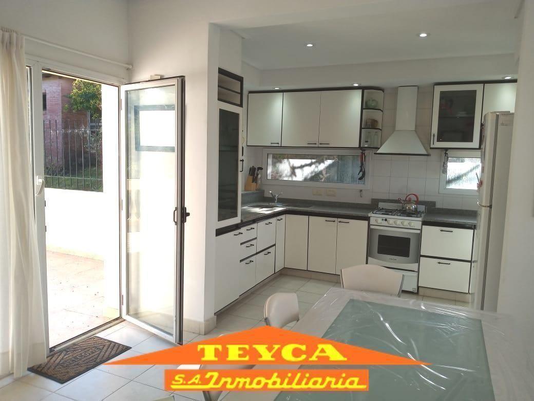 Foto de ALQUILER TEMPORARIO, CASA DE 5 AMBIENTES C/ PILETA Y JACUZZI, imagen 2