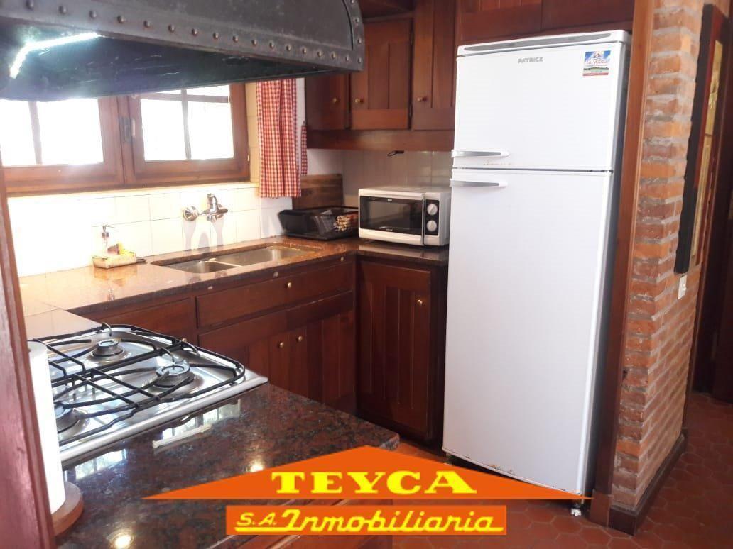 Foto de ALQUILER TEMPORARIO Casa de 4 ambientes- Pinamar Norte, muy cerca del, imagen 1