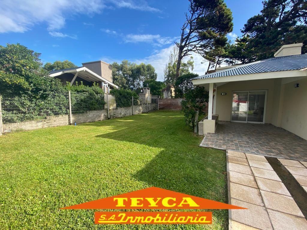 Foto de ALQUILER TEMPORARIO - Casa de 4 amb- Golf Playa, Pinamar, imagen 3