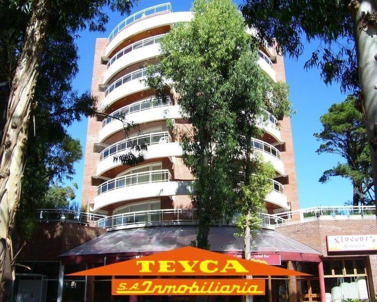 Foto de ALQUILER TEMPORARIO - DEPTO DE 4 AMBIENTES CON COCHERA, ZONA CENTRO, imagen 3