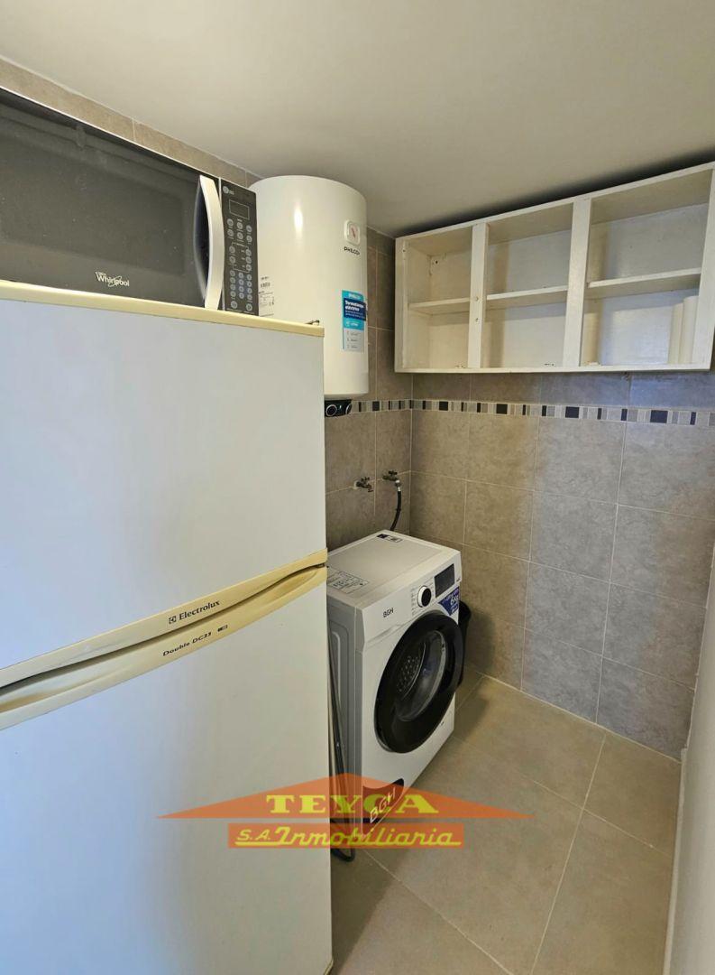 Foto de Alquiler temporario - Depto de 3 ambientes, zona centro Pinamar, imagen 1