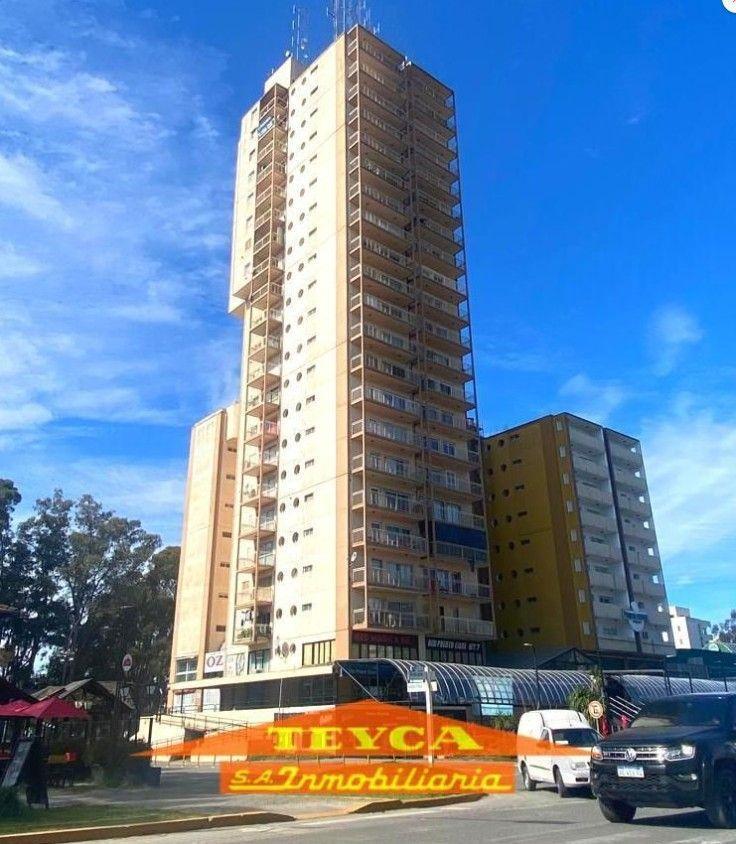 Foto de Alquiler temporario - Departamento 3 amb, zona Centro Pinamar, imagen 3