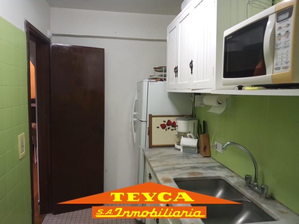 Foto de alquiler temporario - Casa de 4 amb zona lasalle, Pinamar, imagen 2