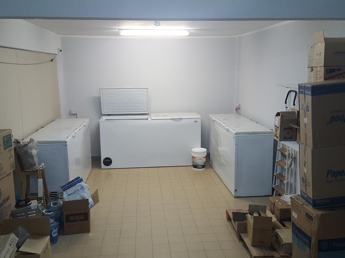 Inmobiliaria Comodoro - Vendemos - Excelente Inversión de 2 Locales Pegados con Excelente Renta! 5