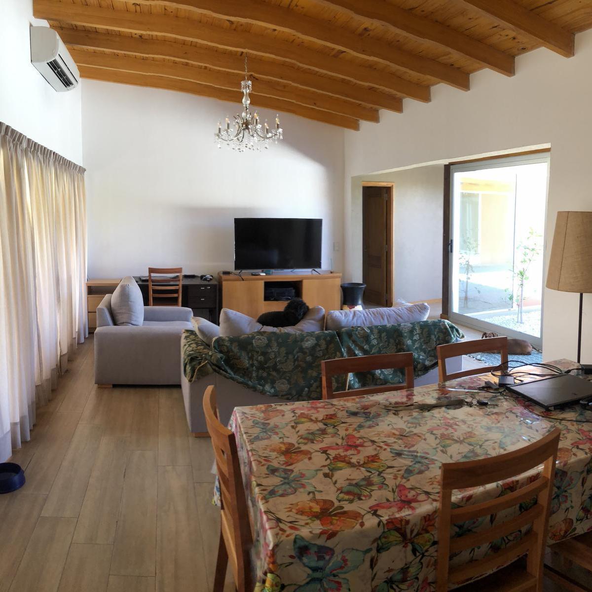 Casa en El Potrerillo de Larreta 2