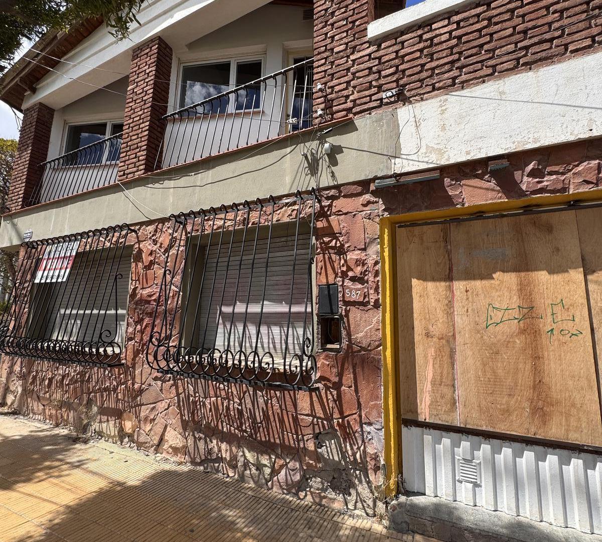 Venta de Casa, precio único. Centro de Comodoro
