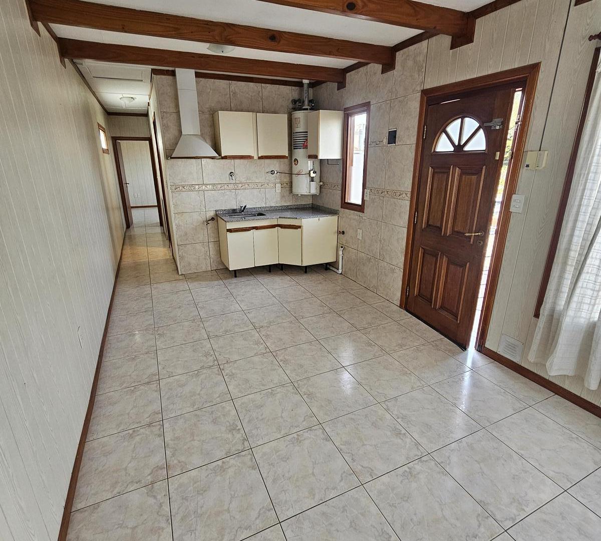 Foto de Departamento Barrio Roca excelente ubicacion!, imagen 3
