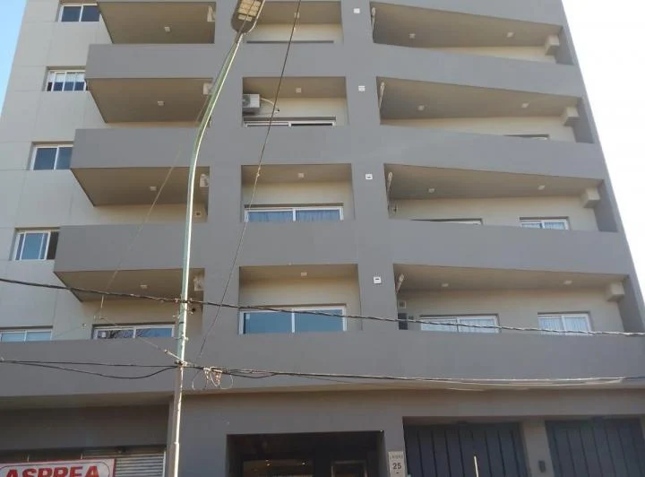 Departamento a extrenar Liniers 33 Temperley Oeste. 1
